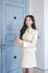 윤지