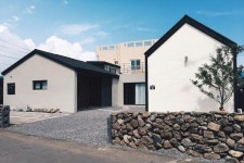 제주도의 풍경 속에서 느긋하게 머무는 집, 농가주택 리모델링 | 호미파이 & homify