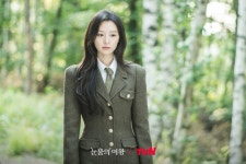 Pin page Queen of Tears에 있는 jeonminie님의 핀 - 2024 | 김수현, 여왕, 사진첩