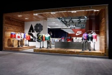 Pin page Nike. Retail Concept | 인테리어
