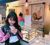Instagram의 入山杏奈 ANNA IRIYAMA님: “Bebí café” | Coffee in a cone, Yellow team, Team blue