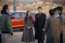 배우 Hyun Bin에 있는 Robertyy님의 핀 - 2020(이미지 포함) | 배우