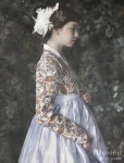 나비 모양 떨잠 백옥사. 브로치 앤틱반.hanbok 황희우리옷... 나비 모양 떨잠 백옥사. 브로치 앤틱반.hanbok | Korean traditional dress, Modern... 