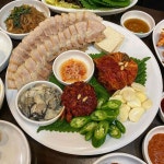 Instagram의 부산맛집 맛있는부산님: “서면 옹고집 굴보쌈 메뉴가 따로 있는건 아니지만 보쌈을 주문하면 굴도 함께 내어준다. 담백한... 