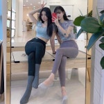 오늘 운동복 넘 잘어울린다구 칭찬칭찬 해주는 울 언닝,,,, 운동할 땐 호랑이쌤🐯이지만 언니를 만난 저는 행운입니단,,, ♥ #필라테스디어유”