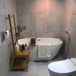 Instagram의 위드테이블님: “고급 펜션 욕실인줄 알았어요. 😭😭 미니멀욕실 최고네요. 👍 👉 @rosywana . #욕실... 