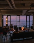제주에 방문하신다면 맑을때, 해질녘에 꼭 방문해보세요🌝 📍내도음악상가(1-2), 와인바 (제주 제주시 테우해안로 106) 📍속골... 