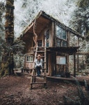 Pin by 윤종섭 on 나무 위의 집 | Forest house, Log cabin designs, House in the woods