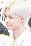 황태자 on