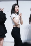 새롬이 너 은근 볼륨있구나 | Beautiful asian girls, Girl, Women