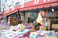 Dongdaemun Stationery Store Street (동대문 문구완구거리) : VISITKOREA