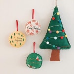 손자수 #프랑스자수 #자수타그램 #취미 #바느질 #바느질그램... handmade #needlecraft #needlework #ししゅう… | 핸드메이드, 자수, 손