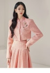 셀럽들이 사랑하는 브랜드, DINT DINT - J1341 로빗 트위드 반하이 패드 크롭 자켓(6th REORDER) en 2024