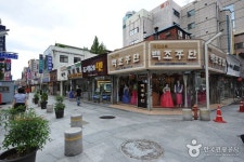 Chungjang-ro Street (충장로) : VISITKOREA