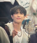 홍실(심각) on Twitter in 2022 | Kim hongjoong, Dancer, Fashion