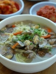 청정개펄에서 우러나는 진한 추억의 맛, 제부도 바지락칼국수