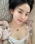 플라워레슨, 헤일리 쌤 기다리는중💗. 제작 홈드레스 입구우~~ | Bailarinas, Maquillaje natural, Ropa hermosa