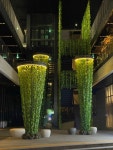 서울강남구 레인에비뉴 서울강남구 레인에비뉴 | Arredamento per parrucchieri, Giardino verticale, Palazzo moderno