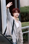 ﹙ 준 ⭒ jun 𝄒 | Seventeen jun, Seventeen, Gazing
