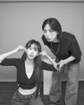 Pin page Pin by Kimchi on INSTAGRAMERS  | 인스 타 그램 | Studio photography poses, Friend poses photography, Studio poses