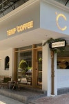 에스커피숍(coffeeshop) | Great Coffee Shop Concept Ideas - Ý tưởng quán cà phê độc... 2023 | 입구 문 디자인, 문 디자인, 커피숍 디자인