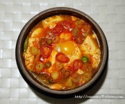 순두부찌개 얼큰하게 맛있게 끓이는 법 순두부찌개 얼큰하게 맛있게 끓이는 법 | Ethnic recipes, Food, Curry