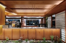 내외부 공간 구분의 애매모호함, 궁금정원 : 네이버 포스트 | Pub interior, Cafe interior design, Cafe interior