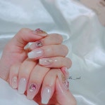 해운대네일 엘르네일 장산네일 웨딩네일 on Instagram: “역시언니손토비👍🏻. 언니가가져온디쟌출처- @n.dear_yun”