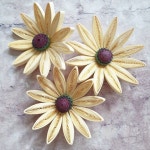 Pin page Hae Kyoung Kim /로단테 (@rhodanthe1216) • Instagram photos and videos | Quilling designs, Quilling art, Quilling