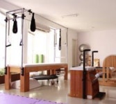 Pin de 예은 노 em Exercise Room | Studios, Estúdio de pilates, Studio pilates