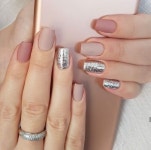 Pin de 태은 최 en 네일아트 | Manicura de uñas, Uñas de gel simples, Uñas de gel