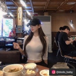 예전에 강남에서 먹었던 팔팔 선수촌 냉삼겹이 너무 먹구싶었는데 홍대에 생겨서 바로 와버려찌 #88선수촌 #인생껍데기 #홍대맛집 #홍대술집... 