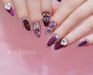 네일탐이나 Shin tamina (신탐이나) on Instagram: “오늘까지 정상영업하구용💜 내일부터 월요일까지만 쉴게용 새해복 많이... 