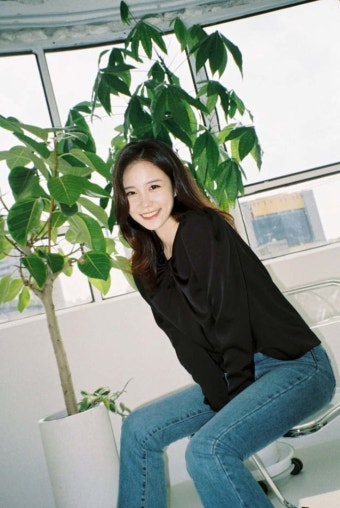 장예원, SM C&C 전속계약 체결…전현무·이혜성과 한솥밥 [공식] | 텐아시아 | 배우, 수영복, 청바지