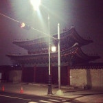 왔닼ㅋㅋㅋ 반대편으로 가는 버스타야지ㅜ 얼른ㅋㅋㅋ #Place #Night #Bus #Korea / 서울 종로 연건 / #골목 #그곳 / 2014 01 17 / | 버스, 밤
