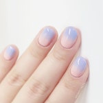 BAMBI 밤비 on Instagram: “2016 올해의 컬러로 선정된 rose quartz & serenity 그라데이션 네일 - #팬톤 #pantone... 
