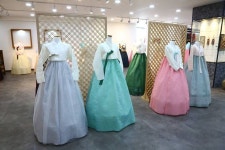 #의정부조은날한복 예쁜한복 정말 많은듯해요 청담동도 가보고 강남도 가봤는데 #조은날한복 이 예쁜한복이 더 많은것 같은걸요 가격도 착하고... 