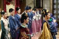 이현주 adlı kullanıcının 한복 panosundaki Pin | Dramalar