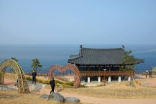 5월 포항추천여행 호미반도 해안둘레길, 장기유배문화체험촌, 포항풀빌라펜션 | Travel magazines, House styles, Cabin