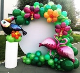 Pin de 선희풍선아트 en Event inspiration | Decoracion salones de fiesta, Decoración de fiesta, Decoraciones de fiesta tropical