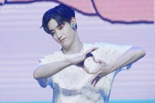 Pin page Pin by 임 노이 ♥◌♥ N o i 🍷🌹 on 마크이엔투안 | Mark tuan, Got7, Love milo
