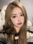 헤어바이하나[HAIR BY HANA] | Pin by GLX on Hana(하나) | Medium long haircuts, Medium length hair cuts, Long hair styles