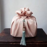 보자기포장 Pin by Esther Lee on 보자기포장아트 / bojagi-art wrapping | Gift wrapping inspiration, Elegant gift wrapping... 