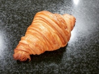 Pin page 안녕하세요~~MK Bread Lab 제빵왕입니다~~😄 버터크로아상 내상을 올립니다~~ 버터비중을 60%으로 했어요~~프랑스버터 사용해서... 