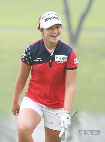 (파72·6566야드)에서 한국여자프로골프(KLPGA) 전반기 마지막대회인 'MY 문영 퀸즈파크 챔피언십 2017(총상금 5억 원, 우승상금 1억 원)...