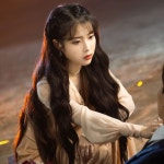 滿月 #花書籤 #iu #Palette #BBIBBI #Friday #德魯納酒店 #호텔델루나 #아이크 #LeeJieun #好日… | Long hair styles, Hair styles, Iu hair