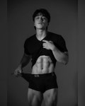 박 중 범 on Instagram: “- 흑백갬성도 너무 마음에들어🖤 #밀당드로즈 쭉쭉 늘어나는 신축성 자가드밴드라구요... 