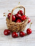 Red cherries in a basket | 과일 농장, 신선한 과일, 과일 바구니
