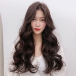 Pin page 홍대미용실 유희원장(히피펌/젤리펌/그레이스펌/빌드펌) on Instagram: . 풍성한 웨이브스타일 긴머리 그레이스펌🤍... 