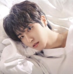 귤 on Twitter in 2021 | Kids icon, Seasons greetings, Stray